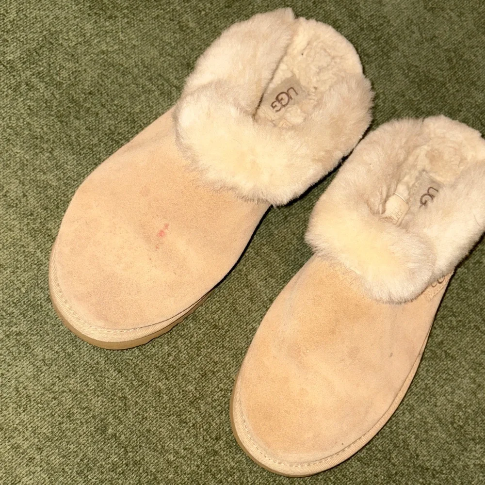UGG Beige Slippers with Plush Lining - Picture 2 of 13